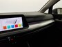 Volkswagen Golf 1.5 150pk eTSI Life DSG Navigatie Climate control Parkeer sensoren Stoelverwarming DAB Led Digitale Cockpit Lichtmetalen velgen Apple Carplay/ Android Auto