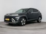 Hyundai Kona 1.6 GDI HEV PREMIUM | LEDER | ELEKTRISCHE STOELEN | APPLE CARPLAY & ANDROID AUTO | STOELVERWARMING & COOLING | CAMERA | CRUISE ADAPT. | CLIMA | NAVI | 18'' LM VELGEN | FABRIEKSGARANTIE GELDIG T/M 12-2029! |