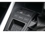 Toyota RAV4 2.5 Hybrid Bi-Tone | Panoramadak | Trekhaak | Achteruitrijcamera