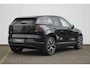 Volvo EX30 Single Motor Ext Range Plus Black Ed Europa 69 kWh | Adaptieve Cruise Control met Pilot Assist | Sfeerverlichting interieur | Premium audio by Harman Kardon | Verwarmbare voorstoelen + stuurwiel | Park Assist voor + achter | Parkeercamera | Blind Spot Information System |