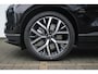 Volvo EX30 Single Motor Ext Range Plus Black Ed Europa 69 kWh | Adaptieve Cruise Control met Pilot Assist | Sfeerverlichting interieur | Premium audio by Harman Kardon | Verwarmbare voorstoelen + stuurwiel | Park Assist voor + achter | Parkeercamera | Blind Spot Information System |