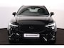Volvo XC60 T6 Recharge AWD Plus Black Edition - IntelliSafe Assist & Surround - Harman/Kardon audio - Parkeercamera achter - Verwarmde voorstoelen, stuur & achterbank - Parkeersensoren voor & achter - Elektr. bedienb. voorstoelen met geheugen - Draadloze tel. lader - 21' LMV