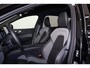 Volvo XC60 T6 Recharge AWD Plus Black Edition - IntelliSafe Assist & Surround - Harman/Kardon audio - Parkeercamera achter - Verwarmde voorstoelen, stuur & achterbank - Parkeersensoren voor & achter - Elektr. bedienb. voorstoelen met geheugen - Draadloze tel. lader - 21' LMV