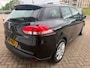 Renault Clio Estate 0.9 TCe Zen van 2de Eigenaar met navigatie en bluetooth telefoon / media en cruise controle en airco