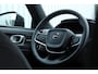 Volvo EX40 Single Motor Extended Range Plus 82 kWh | Google services | Semi elektrische trekhaak | Stoelverwarming | Stuurwielverwarming | Harman/Kardon Premium audio | Standkachel |