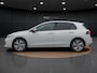 Volkswagen Golf 1.5 eTSI Life Edition | Navigatie | Camera | ACC | 17" | Getint Glas |
