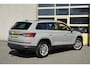 Skoda Kodiaq 1.5 TSI 150PK! Business Edition BJ2021 Lmv 18" | Led V+A | Pdc | Trekhaak | Achteruitrijcamera | App-Connect | Navi | Virtual cockpit | Dashboard verlichting | Climate control | Cruise control | Sportstoelen | Verwarmde voorstoelen | Extra getint glas