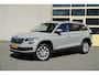 Skoda Kodiaq 1.5 TSI 150PK! Business Edition BJ2021 Lmv 18" | Led V+A | Pdc | Trekhaak | Achteruitrijcamera | App-Connect | Navi | Virtual cockpit | Dashboard verlichting | Climate control | Cruise control | Sportstoelen | Verwarmde voorstoelen | Extra getint glas