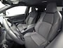 Toyota C-HR / C-HR+ 1.8 Hybrid Sport Automaat (GROOT NAVI, CLIMATE, CAMERA, STOELVERWARMING, SPORTSTOELEN, ADAPTIVE CRUISE, GETINT GLAS, KEYLESS, NIEUWSTAAT)