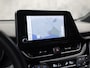 Toyota C-HR / C-HR+ 1.8 Hybrid Sport Automaat (GROOT NAVI, CLIMATE, CAMERA, STOELVERWARMING, SPORTSTOELEN, ADAPTIVE CRUISE, GETINT GLAS, KEYLESS, NIEUWSTAAT)