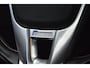 Volvo V60 T3 R-Design | Stoelverwarming | Trekhaak | Rondom parkeersensoren | High Performance Audio | Automaat |