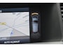 Volvo V60 T3 R-Design | Stoelverwarming | Trekhaak | Rondom parkeersensoren | High Performance Audio | Automaat |