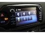 Toyota Yaris 1.5 VVT-i Dynamic | Navigatie | Keyless | Cruise Control | Clima | Camera | 16 inch | Bluetooth | Rijstrooksensor | DAB | Privacy glas