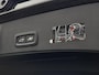 Volvo XC40 1.5 T5 Recharge R-Design Expression / Leder interieur / Stoelverwarming / Elektrisch verstelbare stoel + Geheugenfunctie / DAB+