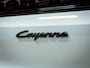 Porsche Cayenne Coupé Cayenne E-hybride Na genoeg nieuwe Kreid grijze Porsche Cayenne Hybride voorzien van vele opties!