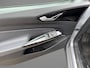 Volkswagen ID.4 Pro Business Advantage 204pk 77 kWh · SOH 95,4% · Camera · Wegklapbare Trekhaak · Apple/Android Car Play · Stoel-& Stuurverwarming · 19'' Inch ·