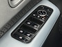 Nissan Ariya Evolve 91 kWh / SOH 99% / Stoelverwarming voor en achter / Schuif-kantel dak / Stoelventilatie / Stuurverwarming / 100% dealer onderhouden / Elektrisch verstelbare stoelen met geheugen / Elektrische achterklep / Adaptieve cruise control / Apple Carplay/Android Auto / Navigatie /