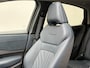 Nissan Ariya Evolve 91 kWh / SOH 99% / Stoelverwarming voor en achter / Schuif-kantel dak / Stoelventilatie / Stuurverwarming / 100% dealer onderhouden / Elektrisch verstelbare stoelen met geheugen / Elektrische achterklep / Adaptieve cruise control / Apple Carplay/Android Auto / Navigatie /