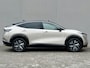Nissan Ariya Evolve 91 kWh / SOH 99% / Stoelverwarming voor en achter / Schuif-kantel dak / Stoelventilatie / Stuurverwarming / 100% dealer onderhouden / Elektrisch verstelbare stoelen met geheugen / Elektrische achterklep / Adaptieve cruise control / Apple Carplay/Android Auto / Navigatie /