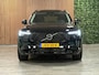 Volvo XC90 T8 AWD Recharge Ultra Dark | Luchtvering | Trekhaak | 360 Camera | Head-Up Display | Harman Kardon | 455pk | Adaptieve Cruise Control | Stoelverwarming voor+achter | Stuurwielverwarming | Schuifdak | Full LED Meesturende koplampen | Pilot Assist | BLIS Dode Hoek Detectie | Alcantara hemelbekleding | Lederen zonnekleppen en handgrepen | Elektrische voorstoelen geheugen | Quilted Nordico bekleding | Zitting verlenging voorstoelen | Lederen dashboard | 21 Inch | Google Infotainment | Keyless Drive | Privacy Glass | Elektrisch bedienbare achterklep | Geïntegreerd kinderzitje achterin | Geïntegreerde zongordijnen achterportieren | Verlichte instaplijsten | 7-Persoons | 4-Zone Climate Control | DAB Radio | Apple Carplay/Android Auto | Alarm Klasse III | Onyx Black Metallic |