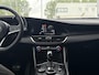 Alfa Romeo Giulia 2.0T Super 200pk | Afn. Trekhaak | Stoel- & Stuurverwarming | Camera | Adaptive Cruise | Winterset