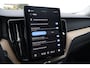 Volvo XC60 T6 Ultra Dark | Luchtvering | Trekhaak | Pano | HUD|