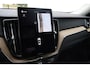 Volvo XC60 T6 Ultra Dark | Luchtvering | Trekhaak | Pano | HUD|