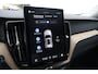 Volvo XC60 T6 Ultra Dark | Luchtvering | Trekhaak | Pano | HUD|