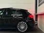 Mercedes-Benz A-klasse 200 AMG Pano, ACC, Multibeam, Burmester, 360° Camera, Sfeerverlichting, Multispaak, Night-Pakket, Airco