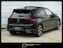 Volkswagen Golf 1.5 eTSI R-Line Pano H&K Audio Cruise Camera