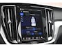 Volvo S60 T6 Recharge 350PK AWD Ultimate Bright | Bowers en Wilkins | Trekhaak | Rondomzicht camera | Massage functie voorstoelen