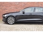 Volvo S60 T6 Recharge 350PK AWD Ultimate Bright | Bowers en Wilkins | Trekhaak | Rondomzicht camera | Massage functie voorstoelen