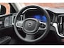 Volvo S60 T6 Recharge 350PK AWD Ultimate Bright | Bowers en Wilkins | Trekhaak | Rondomzicht camera | Massage functie voorstoelen