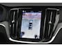 Volvo S60 T6 Recharge 350PK AWD Ultimate Bright | Bowers en Wilkins | Trekhaak | Rondomzicht camera | Massage functie voorstoelen