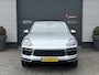 Porsche Cayenne 3.0 E-Hybrid Sport Chrono | Panoramadak | Camera | Head-Up Display | Stoelventilatie/Verwarming | Bose |