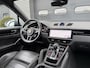 Porsche Cayenne 3.0 E-Hybrid Sport Chrono | Panoramadak | Camera | Head-Up Display | Stoelventilatie/Verwarming | Bose |