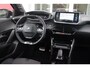 Peugeot e-208 EV GT 136PK 50 kWh | NAVIGATIE 10" TOUCHSCREEN | APPLE CARPLAY/ANDROID AUTO | PARKEERSENSOREN VOOR + ACHTER | ACHTERUITRIJ CAMERA | FULL LED KOPLAMPEN | 17" LICHTMETALEN VELGEN | CLIMATE CONTROL | CRUISE CONTROL | DAB+ RADIO | REGEN/LICHT SENSOR | SNELLAAD FUNCTIE | ALL SEASON BANDEN |