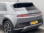 Hyundai Ioniq 5 Lounge 77.4 kWh / Dealer Onderhouden/ Accu SoH 96 % / WLTP 507 km / CCS Snel Laden / Lederen Bekleding / Stoelventilatie / Elektr. Voorstoelen / Elektrische Achterklep / Stuur-, Stoel- & Achterbankverwarming / Achteruitrijamera / Navi / Apple Carplay & Android Auto / 19" LM wielen / Winterwielenset /