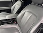Hyundai Ioniq 5 Lounge 77.4 kWh / Dealer Onderhouden/ Accu SoH 96 % / WLTP 507 km / CCS Snel Laden / Lederen Bekleding / Stoelventilatie / Elektr. Voorstoelen / Elektrische Achterklep / Stuur-, Stoel- & Achterbankverwarming / Achteruitrijamera / Navi / Apple Carplay & Android Auto / 19" LM wielen / Winterwielenset /
