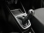 Suzuki Swift 1.0 Stijl Smart Hybrid | Keyless Entry/Start | Climate Control | LED verlichting | Navigatie | Apple CarPlay/Android Auto | Cruise Control | Spiegels elektrisch verstel/inklapbaar |
