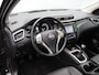 Nissan Qashqai 1.6 Tekna | Stoelverwarming | Trekhaak | Panoramadak | 1500kg Trekgewicht | Rondomzicht Camera |