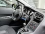 Peugeot 5008 1.2T 130pk Style 7p. | Dealeronderhouden | Trekhaak | Achteruitrijcamera | Panoramadak | Zeer nette staat