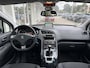 Peugeot 5008 1.2T 130pk Style 7p. | Dealeronderhouden | Trekhaak | Achteruitrijcamera | Panoramadak | Zeer nette staat
