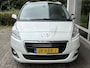 Peugeot 5008 1.2T 130pk Style 7p. | Dealeronderhouden | Trekhaak | Achteruitrijcamera | Panoramadak | Zeer nette staat