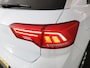 Volkswagen T-Roc 1.5 TSI Style Business 150 pk | Navigatie | Trekhaak (afneembaar) | Parkeersensoren | LED koplampen | Adaptieve cruise control |