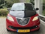 Lancia Ypsilon 0.9 TwinAir Silver Plus | Two Tone | Weinig kilometers | Airconditioning