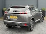 Peugeot 2008 1.2 PureTech Allure 2e Eigenaar l D-riem vv in 08/2024 l Camera360° l Draadloze telefoonlader l 131pk l Carplay l Navi l 6 Bak l Clima l Cruise l Halfleder l Keylss l 17'' Lmv l Pdc l N.A.P l Nieuwe Apk bij Aflevering