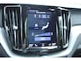 Volvo XC60 T4 R-Design | Panoramadak | Harman/Kardon premium audio | Semi elektrische trekhaak | Rondomzicht camera | DAB radio | Apple Carplay | Android auto | Adaptieve Cruise Control