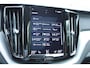 Volvo XC60 T4 R-Design | Panoramadak | Harman/Kardon premium audio | Semi elektrische trekhaak | Rondomzicht camera | DAB radio | Apple Carplay | Android auto | Adaptieve Cruise Control