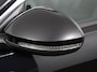 Volkswagen T-Roc 1.5 eTsi R-Line Edition Automaat Camera Navigatie Apple Carplay/Android Auto Climate control Lichtmetalen Velgen Extra Getint Glas Lichtmetalen Velgen Voorstoelen verwarmbaar